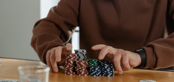 How to learn effective Poker Strategy in 2021 and enjoy wins?
